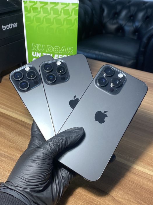 iPhone 16 Pro Max • 256 GB • Black Titanium