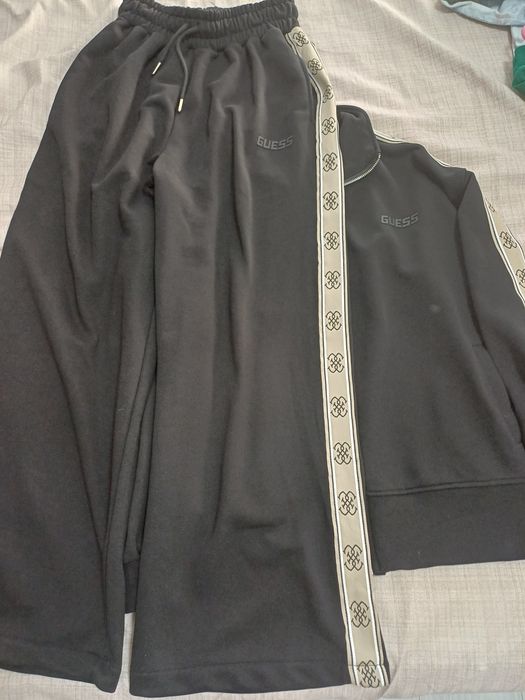 Дамски екип "Guess"