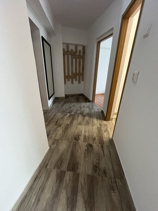 Inchiriez Apartament 2 Camere Central