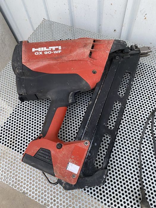 Pistol cuie Hilti GX 90 wf