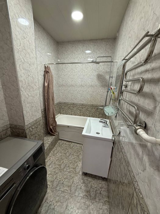 Ц-15 Абай Жангох 3/8/9 72кв.м евро ремонт срочно +паркинг