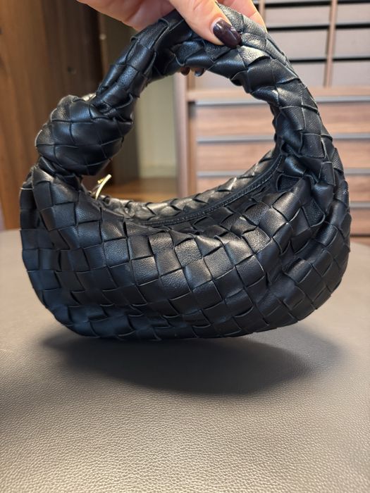 Нови Дамски Чанти - класика