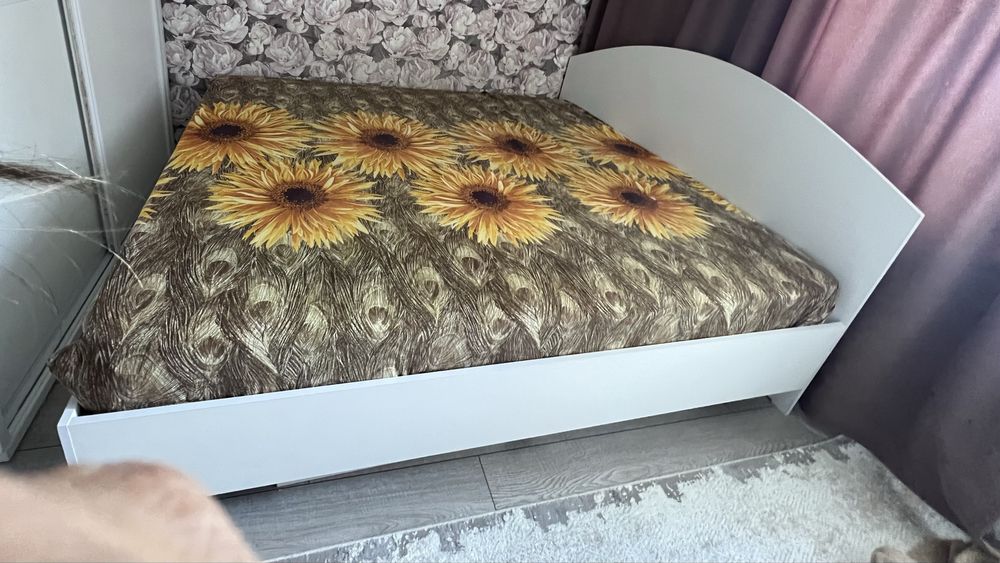 Продам двухспальную кровать