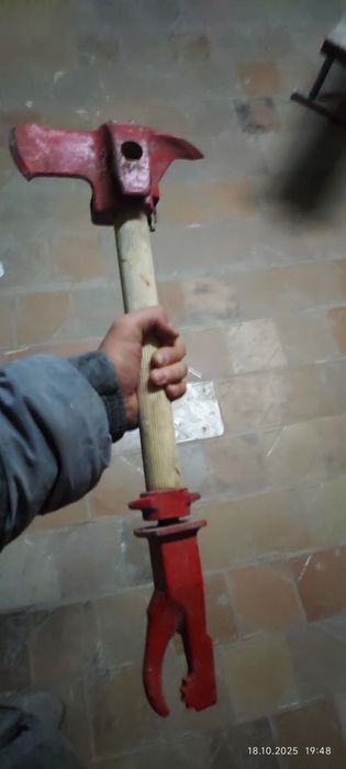 ТОПОР ИРАС  пожарный