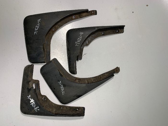 Стоп стопове фар фарове калник Маска калобрани Nissan x trail броня