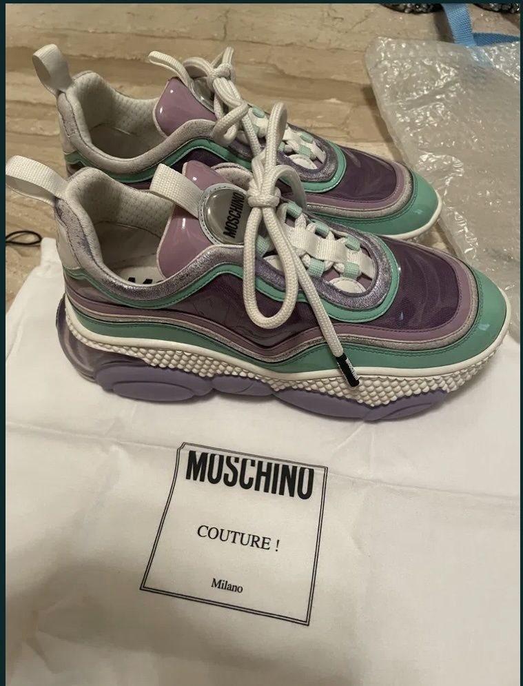 Дамски Muschino.