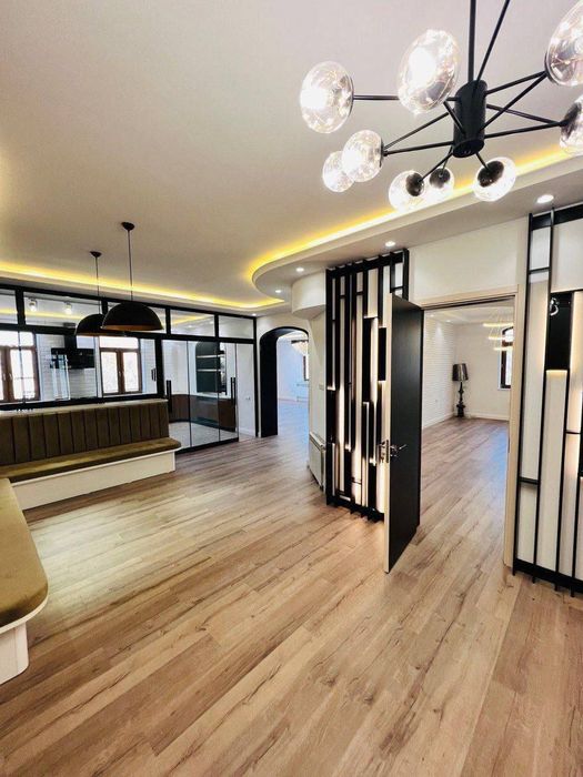 Новостройка Фин.Институт 5ти комнатная евроремонт 221м² 2 сан.узла