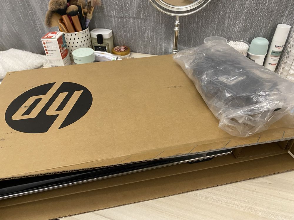 Продавам лаптоп Hp