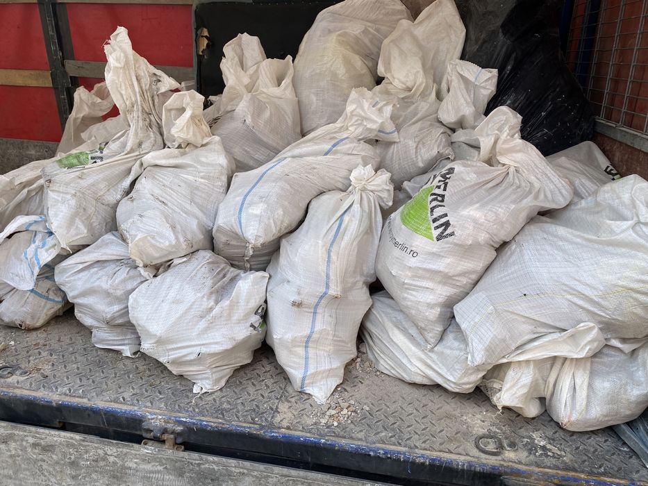 Transport Pamant Lucrari Cu Buldoexcavator