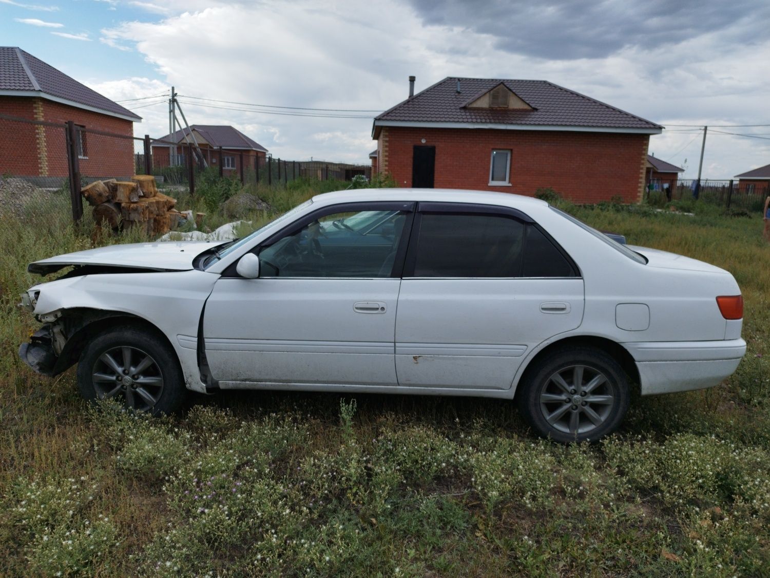 Продам Toyota Corona premio по запчастям.