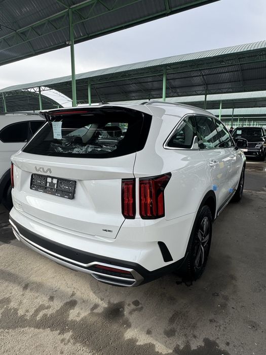 Kia Sorento 7 Mesta full 2023 yangi