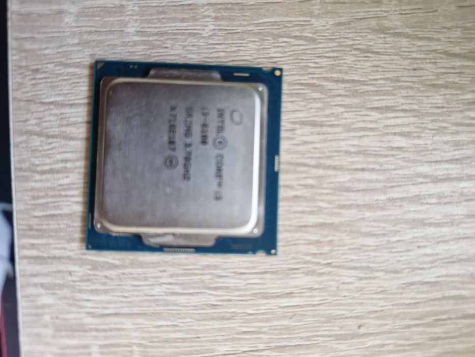 Procesor Intel I3 - 6100
