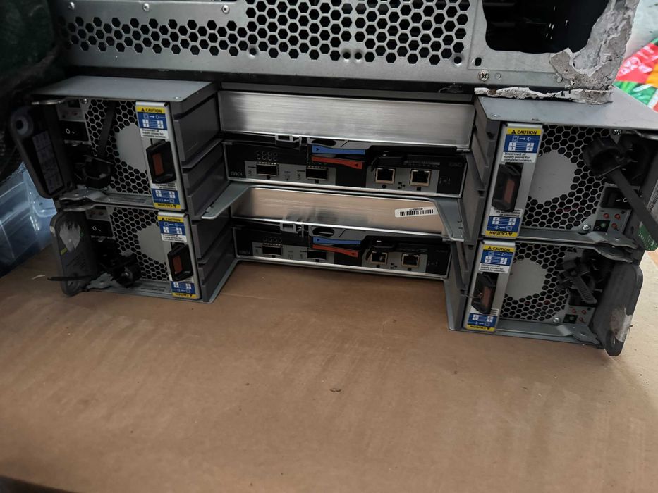 NetApp & Hitachi JBOD