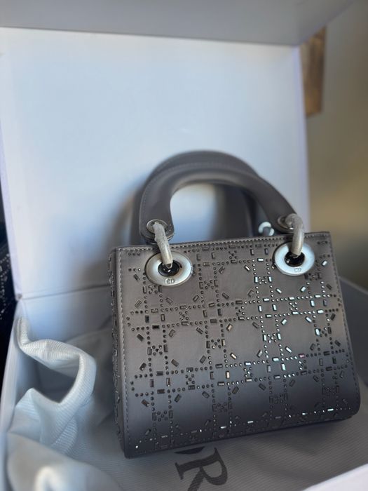 Lady Dior Mini чанта bag чисто нова в черно и сиво
