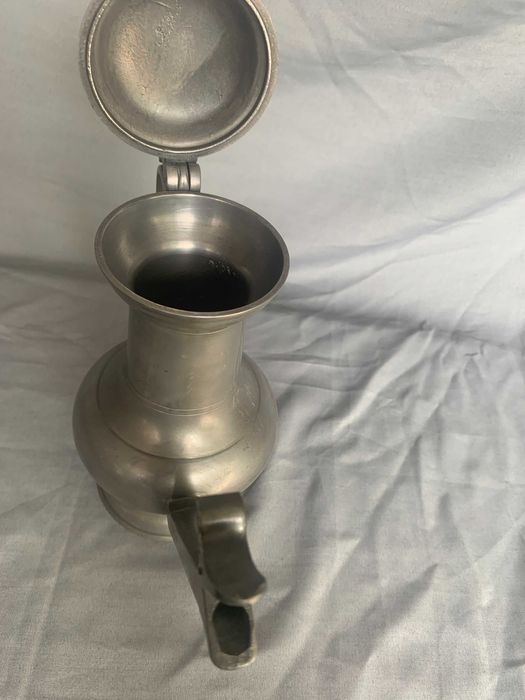 стар калаен  чайник