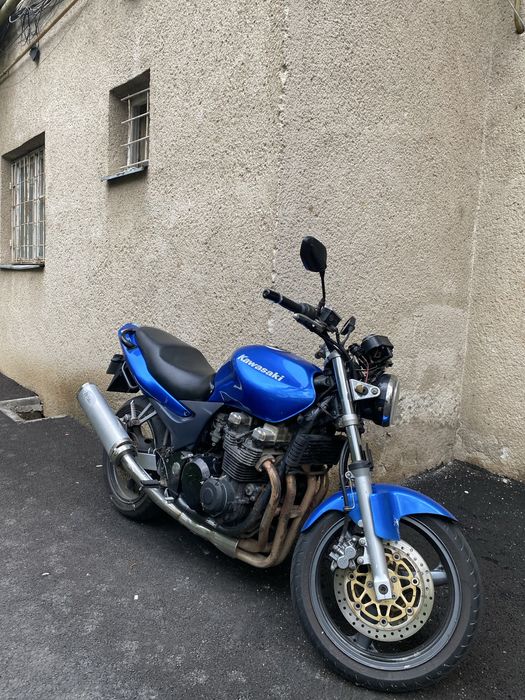 Vând kawasaki zr7 limitat la A2