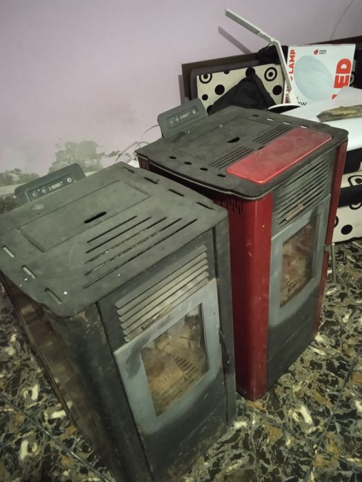 Vand dDoua seminee si o centrala pe gaz