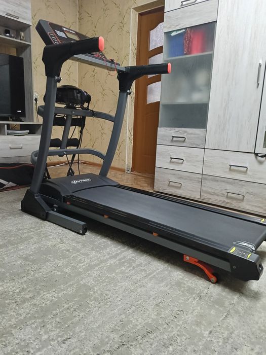 Продам беговую дорожку HYGGE 4230НТ