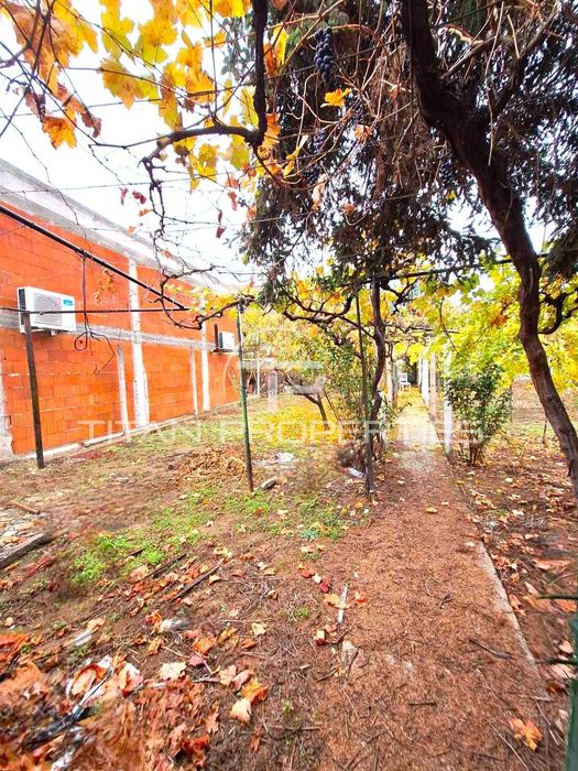 Едноетажна къща в село Бяга