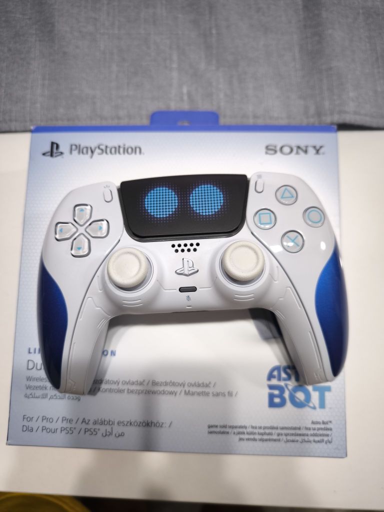 Dualsense Astro Bot limited edition