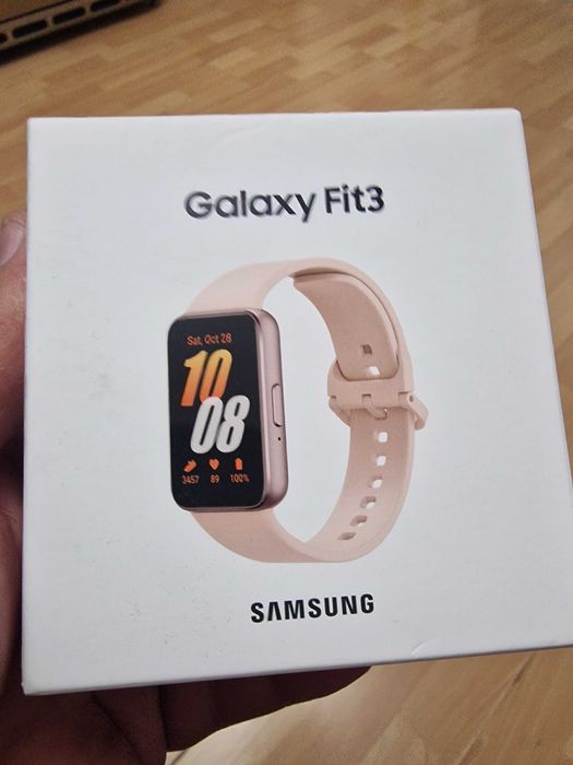 Samsung galaxy fit 3 фитнес гривна. С две години гаранция