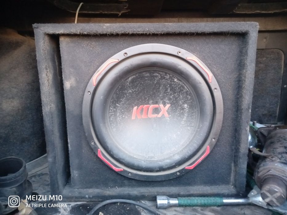 Продам сабуфер в хорошем састояние