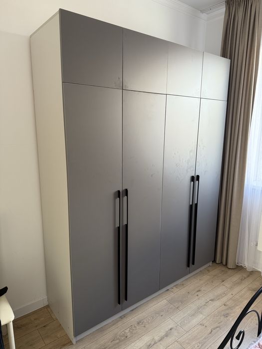 Шкаф серого цвета