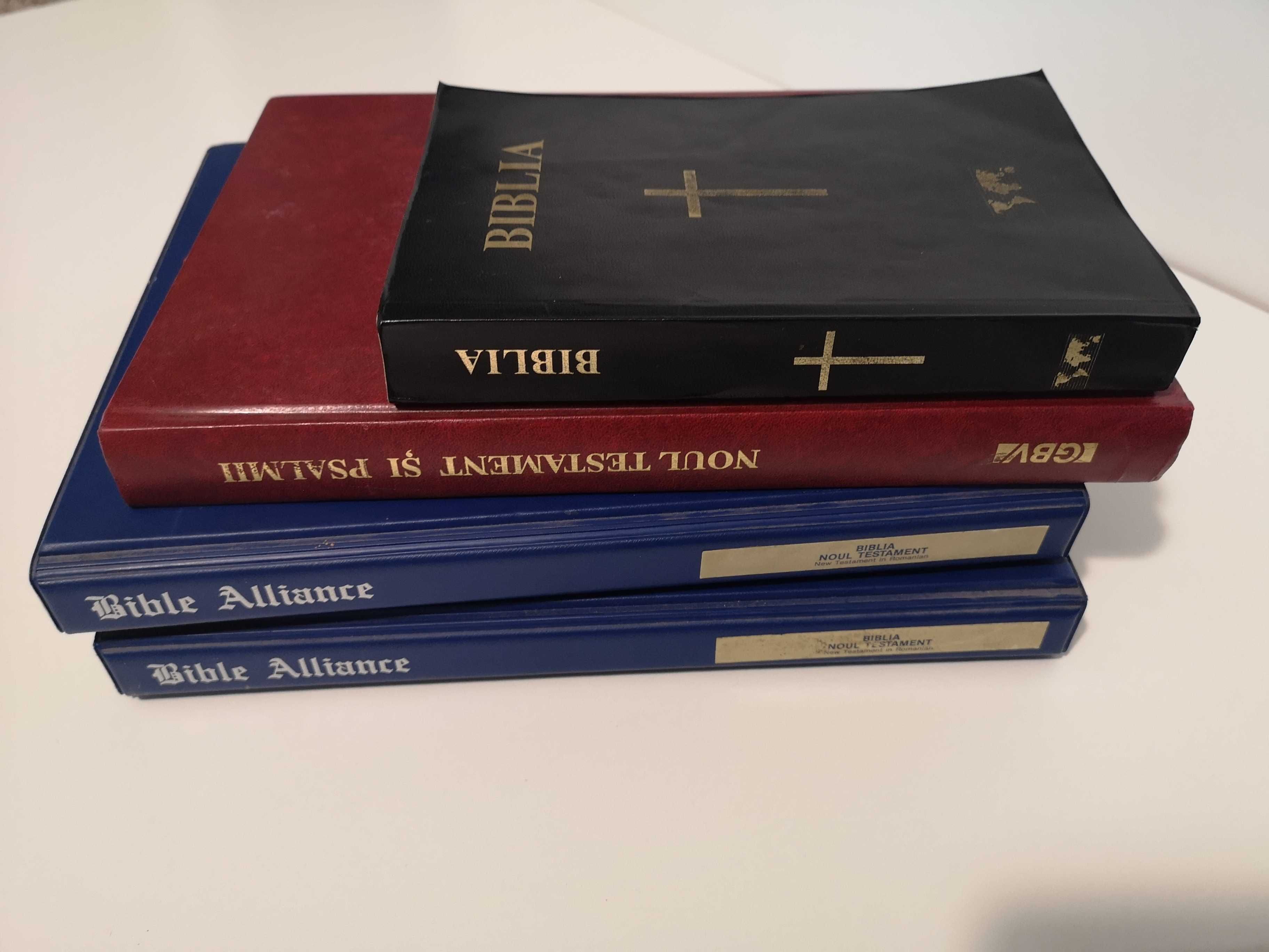 Vând pachet biblie noul testament psalmii în format audio pe casete