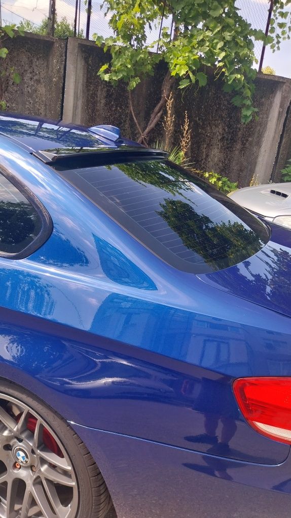 Сенник бмв Е92 BMW E92 спойлер стъкло