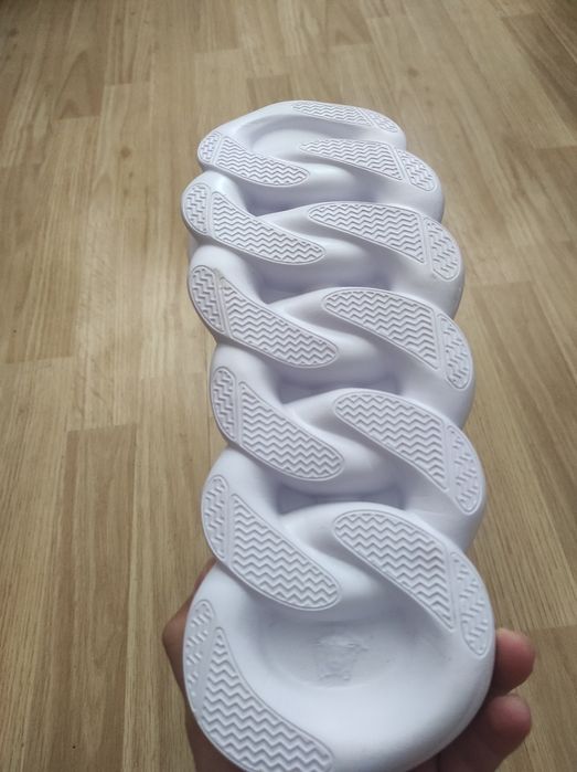 Versace chain reaction blue