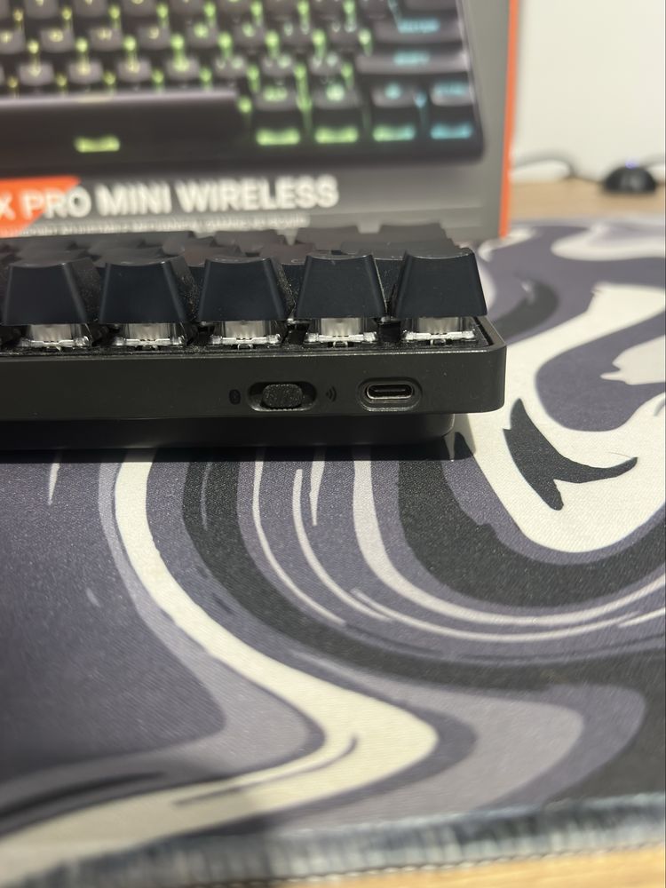 Геймърска клавиатура Steelseries apex pro mini wireless