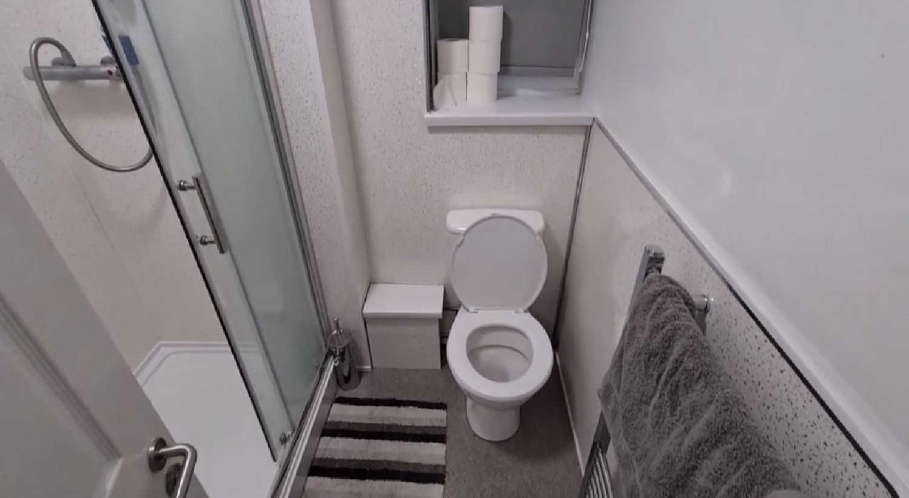 Дава се под наем Тристаен апартамент в София, Център - 85 кв.м за 453.9 € - Снимка #3