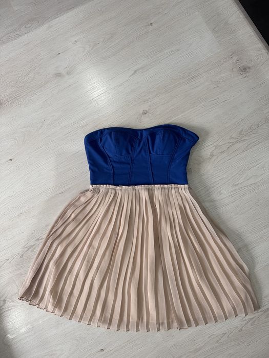 Rochita cu umerii goi, Lucy&Co, marimea L, pret 30 lei