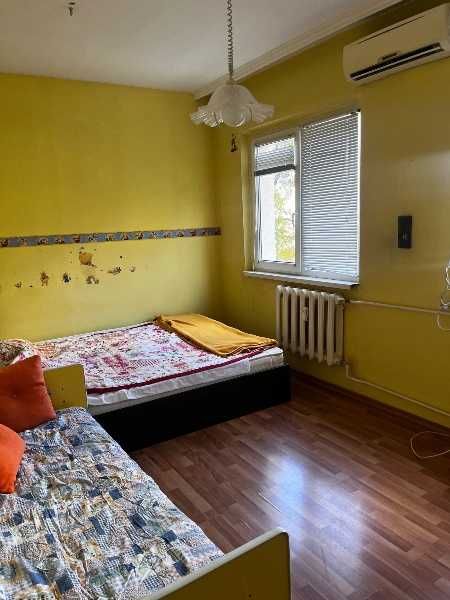 Продава се Тристаен апартамент в Пловдив, Тракия - 86 кв.м за 759 €/кв.м - Снимка #2