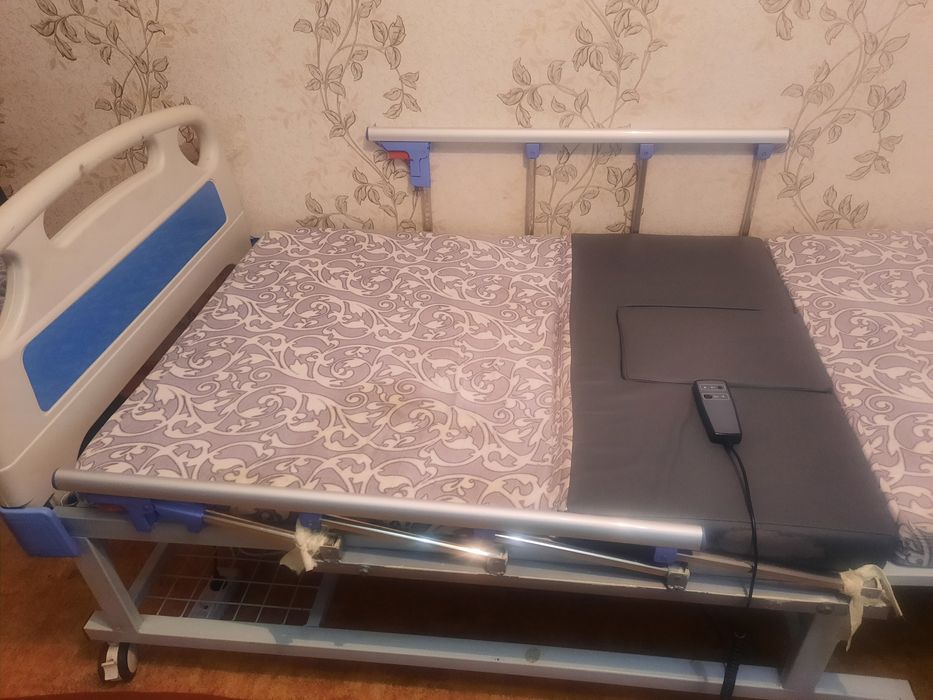 Медицинская кровать
