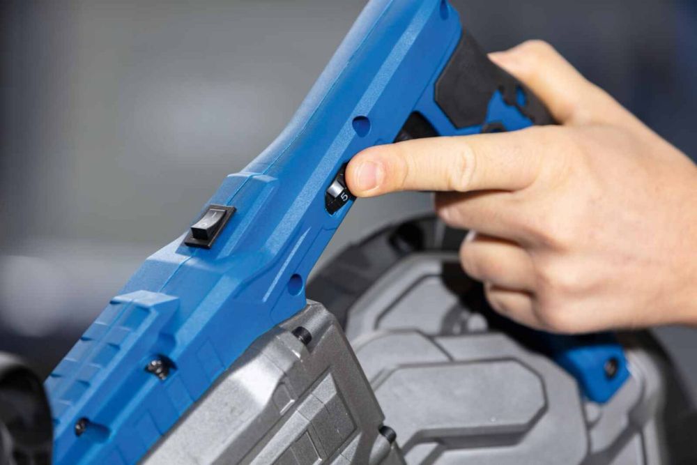 Лентоотрезна машина за метал / Лентова ножовка Scheppach MBS1200xt