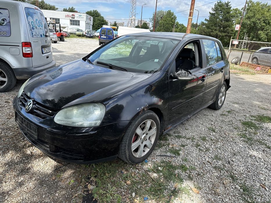 Голф 5 2.0 дизел 2004. Г 6 ск само на части