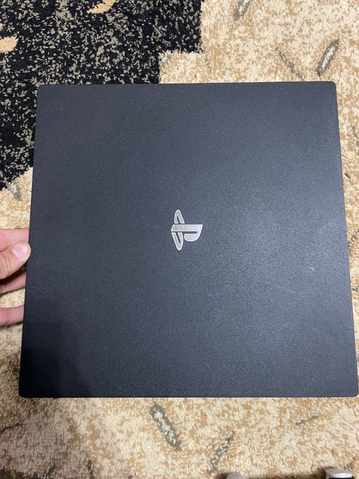 Ps 4 pro.