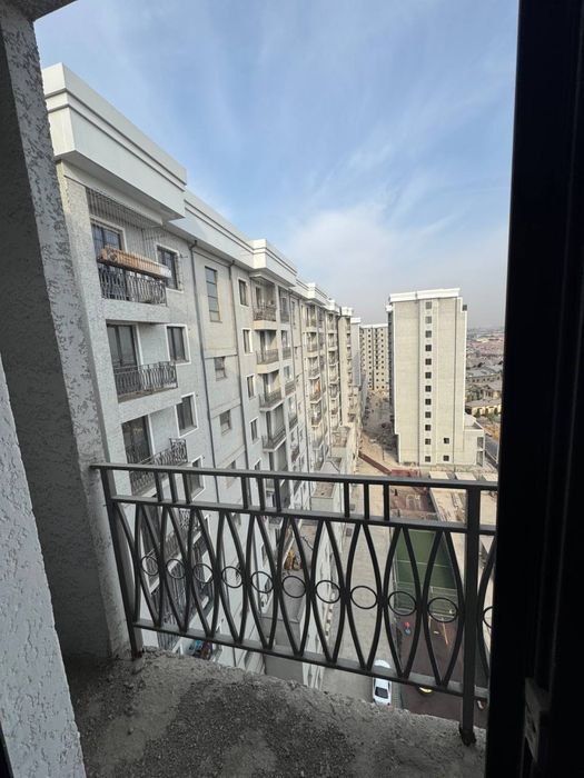 Сергели напротив машина базар. Новатсройка каробка 78.04кв СВОЯ.