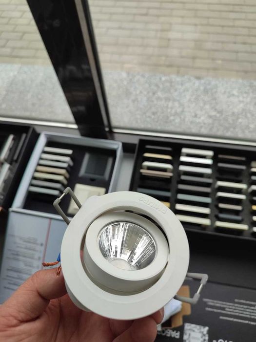 Софиты Philips RS022B LED5 4000K MB WH