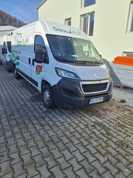 Autoutilitara Peugeot BOXER