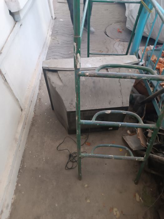 Продаю б/у телевизор Panasonic в отличном состоянии 300000 сум