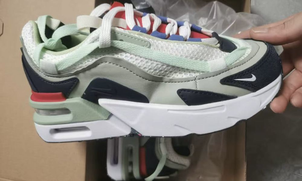 Нови дамски маратонки Nike Air Furyosa размери 37,38,39