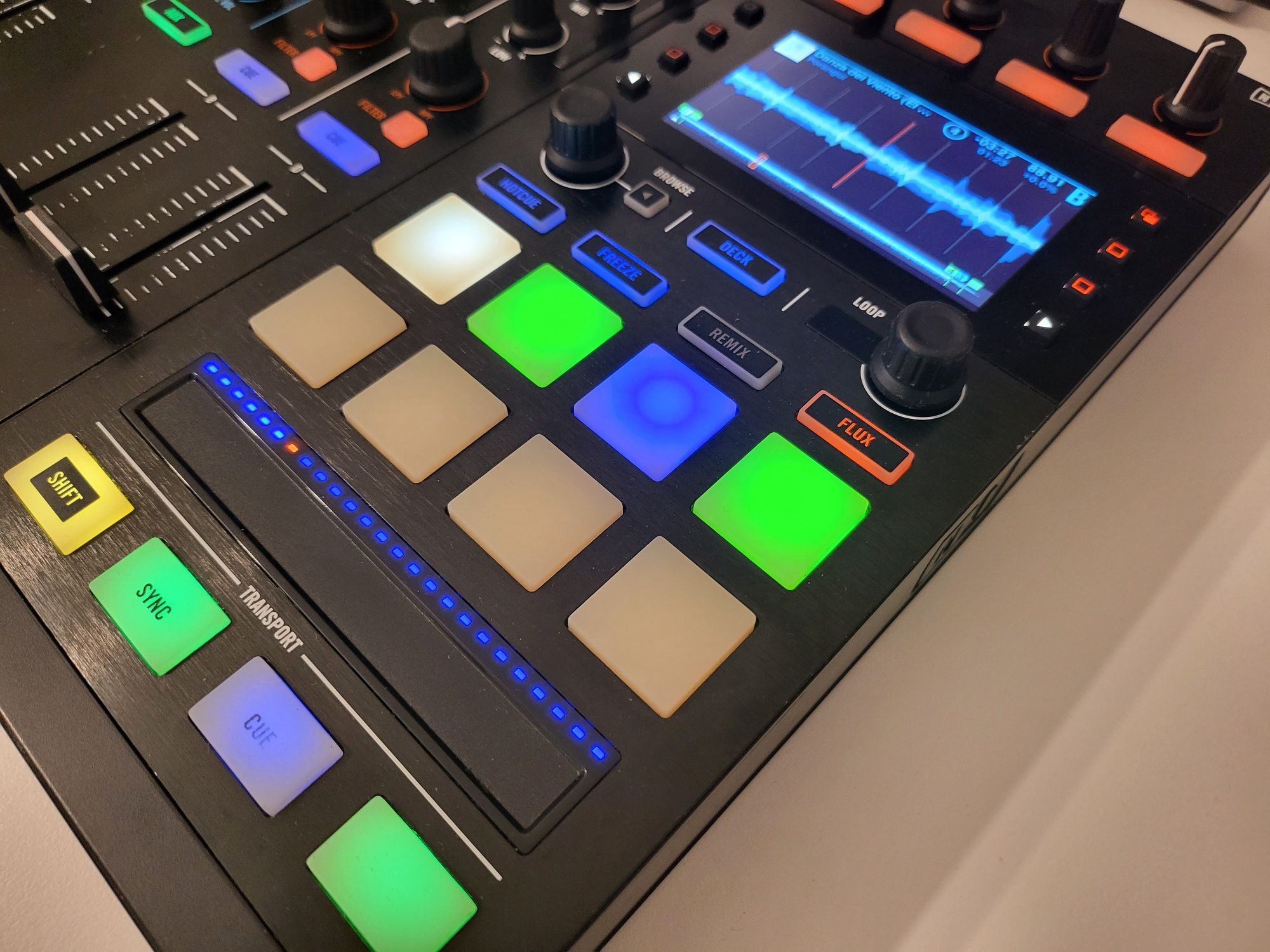 Native Instruments Traktor S5