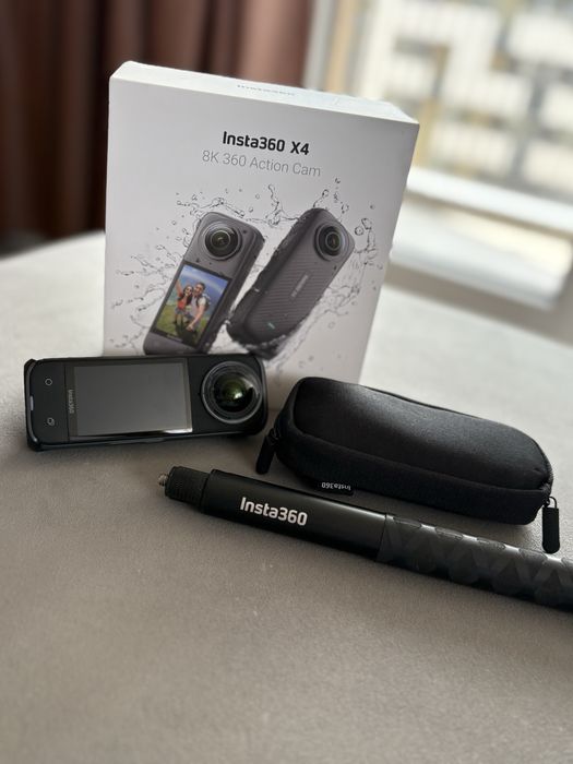 Insta360 X4 360°- екшън камера с Invisible selfie stick