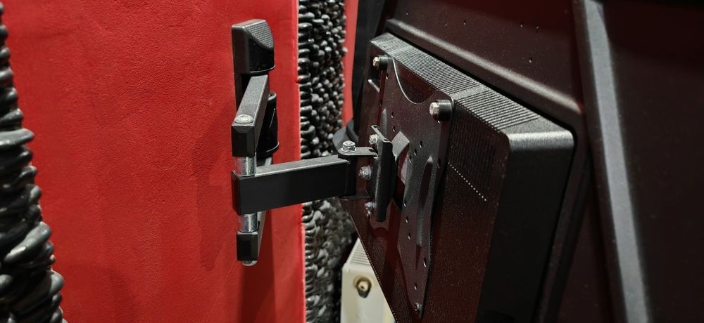 Vand tv LED TCL 109 cm 43V6C, Ultra HD 4K, Smart TV + suport perete