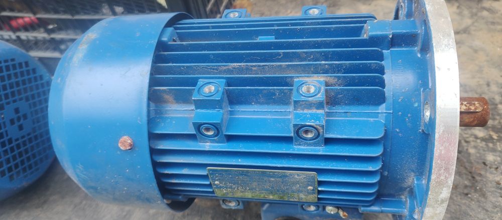 Motoare pentru utilaje industriale că noi