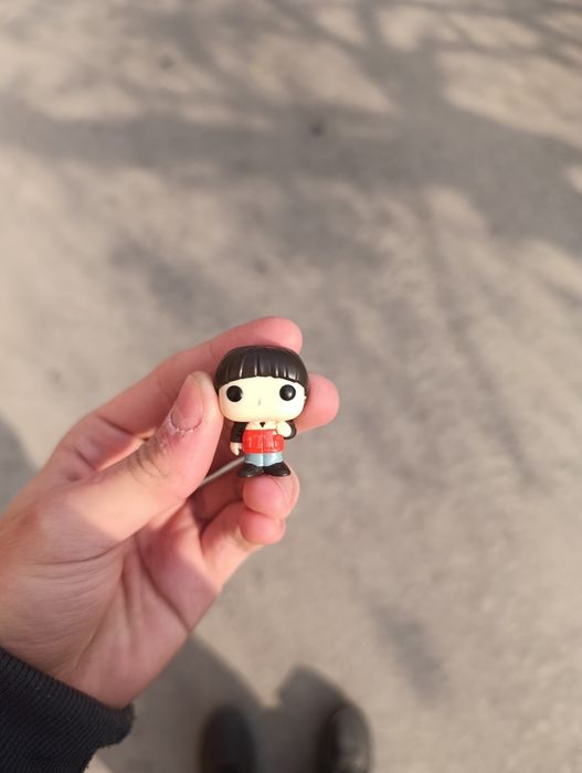 Киндер Джой очень странные дела