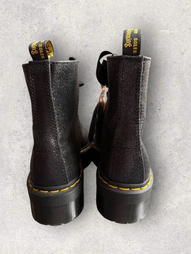 Дамски кубинки Dr. Martens