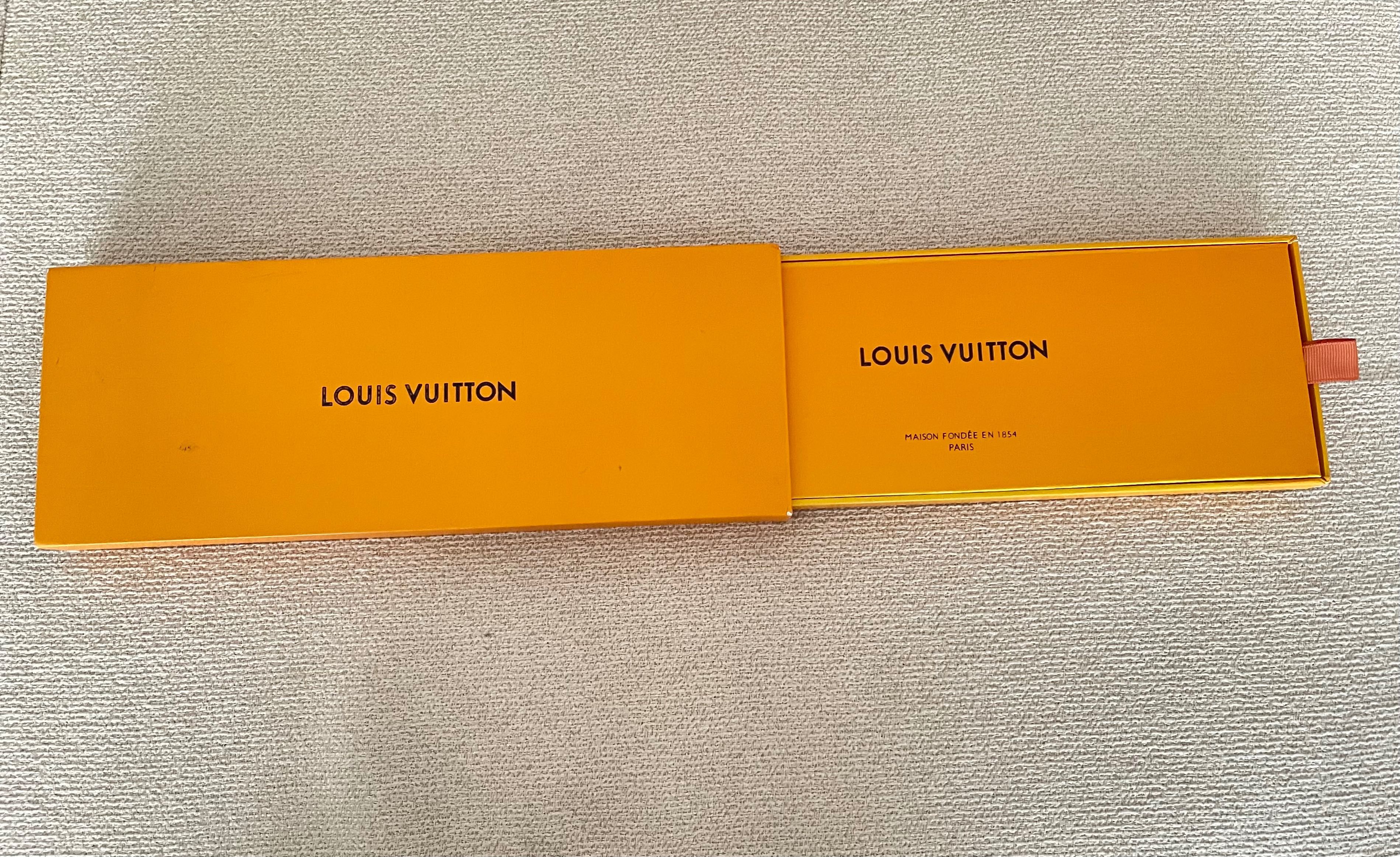 Louis Vuitton watch Unisex